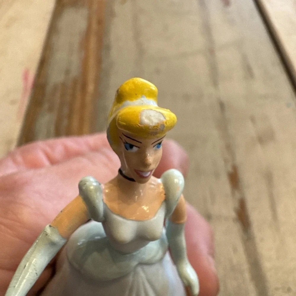 VINTAGE DISNEY CINDERELLA PVC FIGURINE APPLAUSE DECOPAC CAKE TOPPER 80s/90s